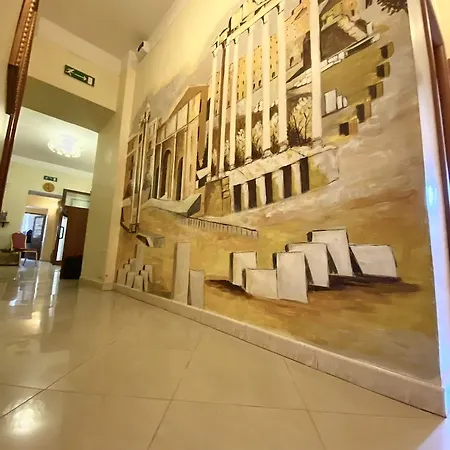Resi Hotel 2*