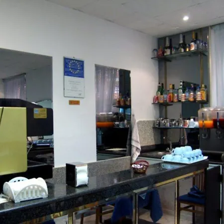 Resi Hotel 2*