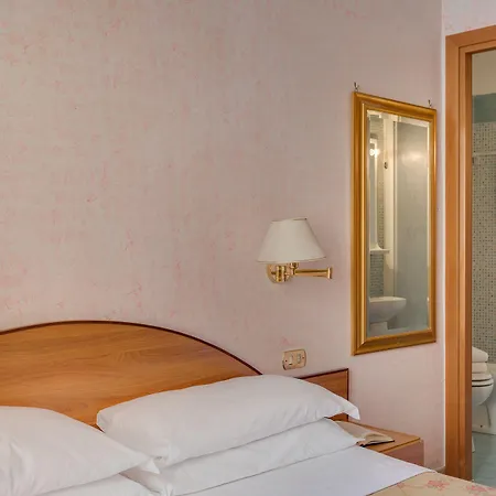 Hotel Resi 2*