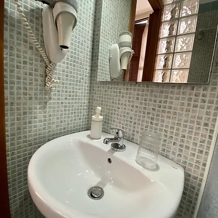 Hotel Resi 2*